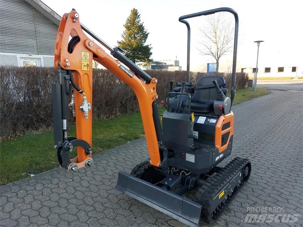 Develon DX10-7 Mini bageri < 7t