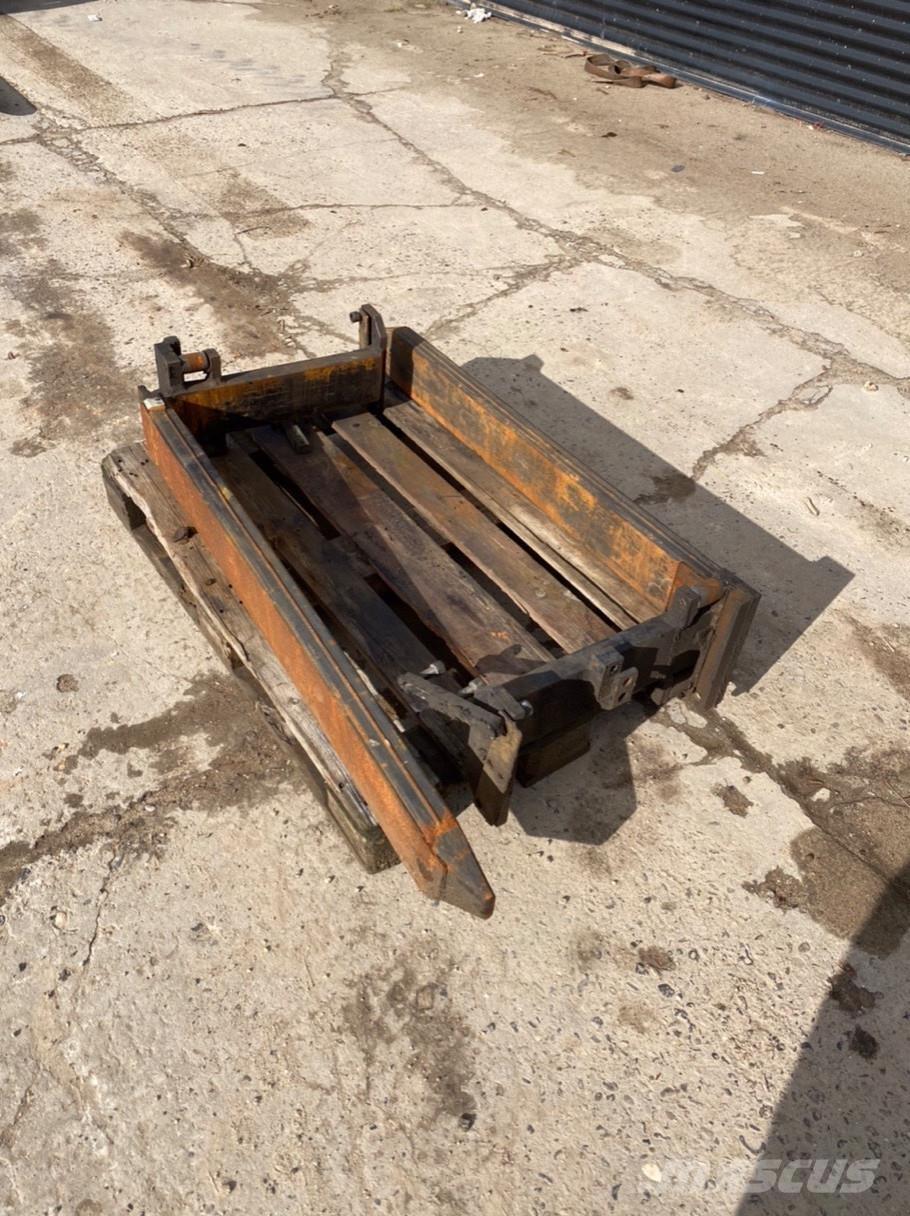 Elm 2500kg Viljuške