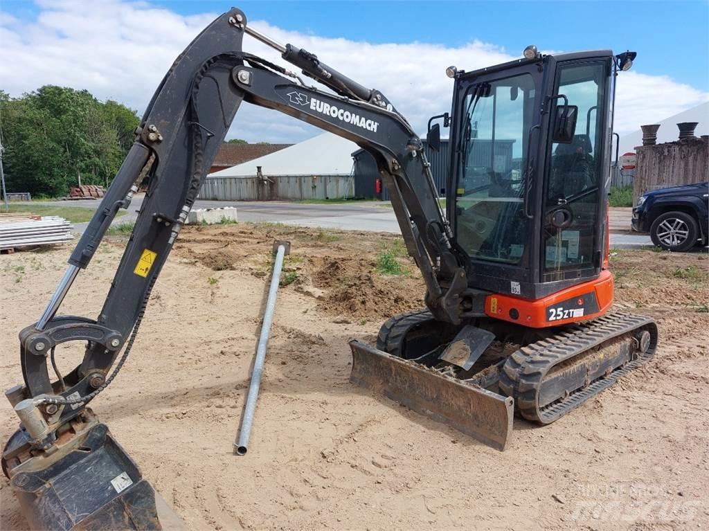 Eurocomach 25ZT Mini bageri < 7t