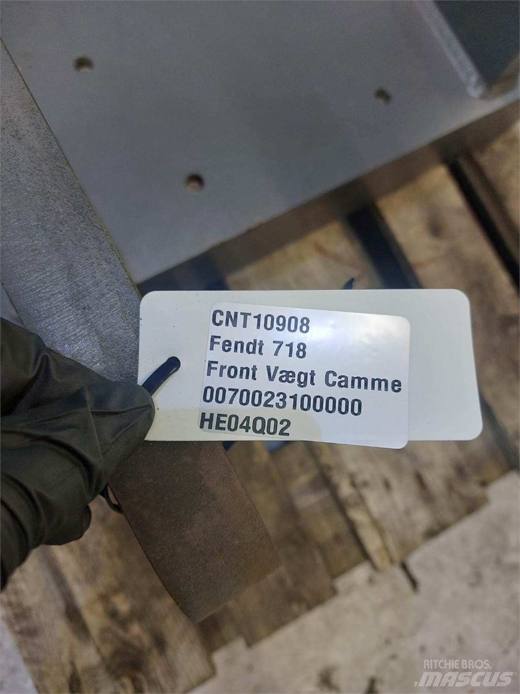 Fendt 718 Prednji tegovi