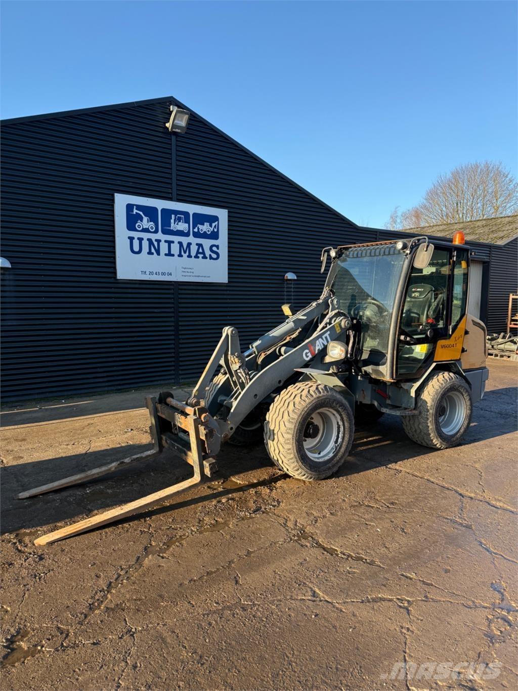 GiANT V6004 T Mini utovarivači