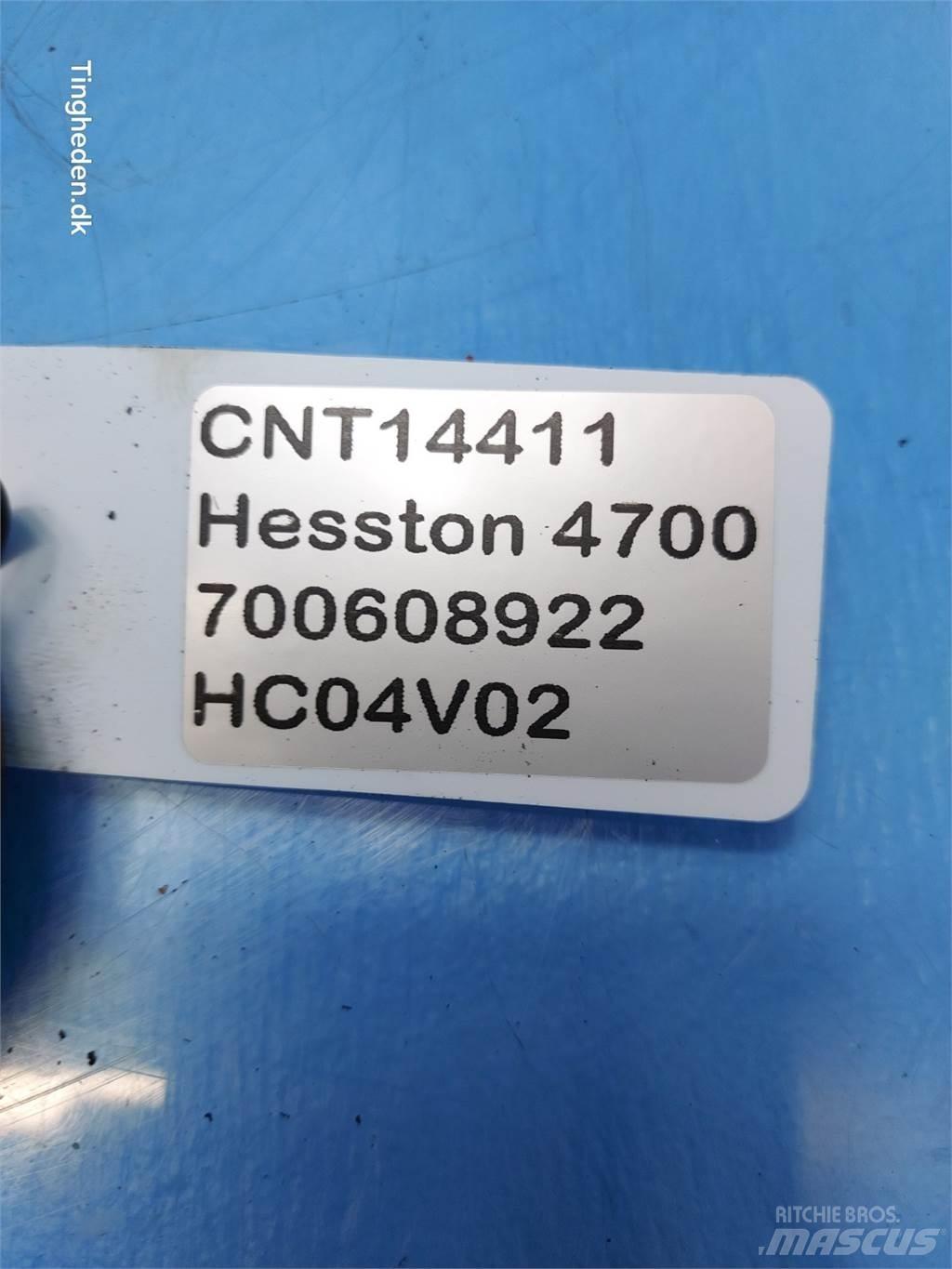 Hesston 4700 Pritege za bale