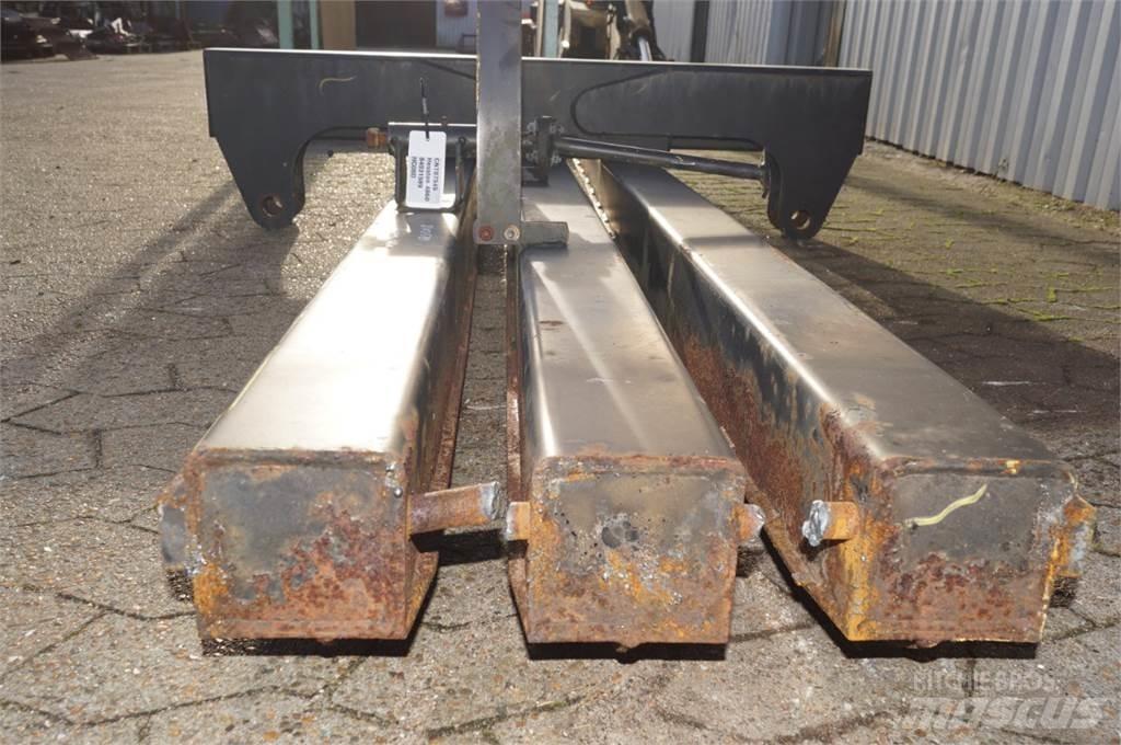 Hesston 4860S Pritege za bale