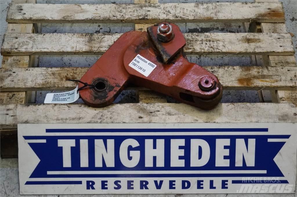 Hesston 4900 Pritege za bale