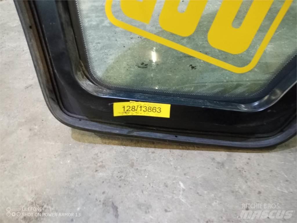JCB 4CX Kabine i unutrašnjost