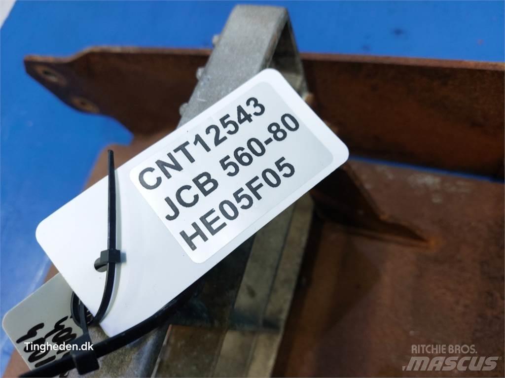 JCB 560-80 Kabine i unutrašnjost