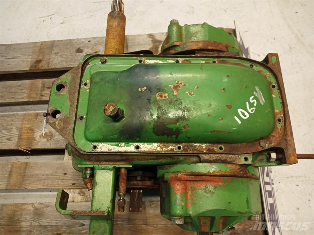 John Deere 1065 Menjač