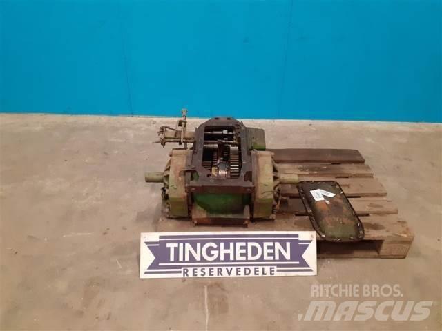 John Deere 1075 Menjač