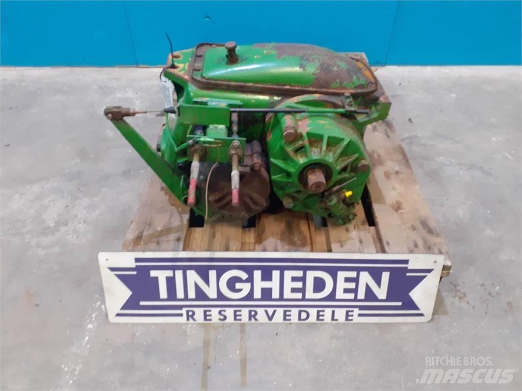 John Deere 1075 Menjač