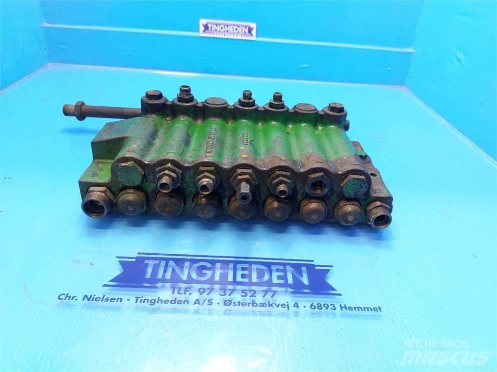 John Deere 1085 Hidraulika