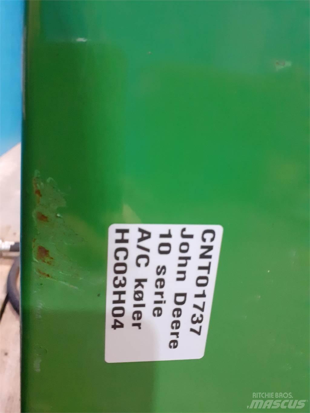 John Deere 1174 Kabine i unutrašnjost