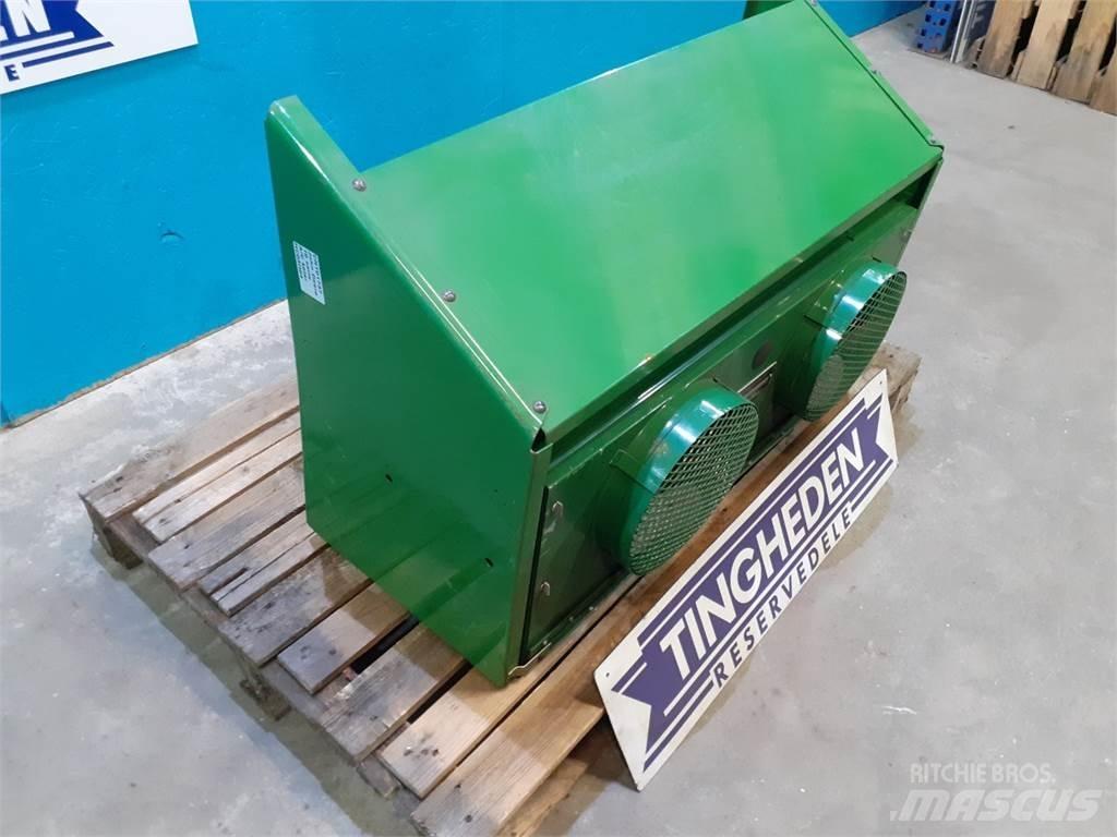 John Deere 1174 Kabine i unutrašnjost