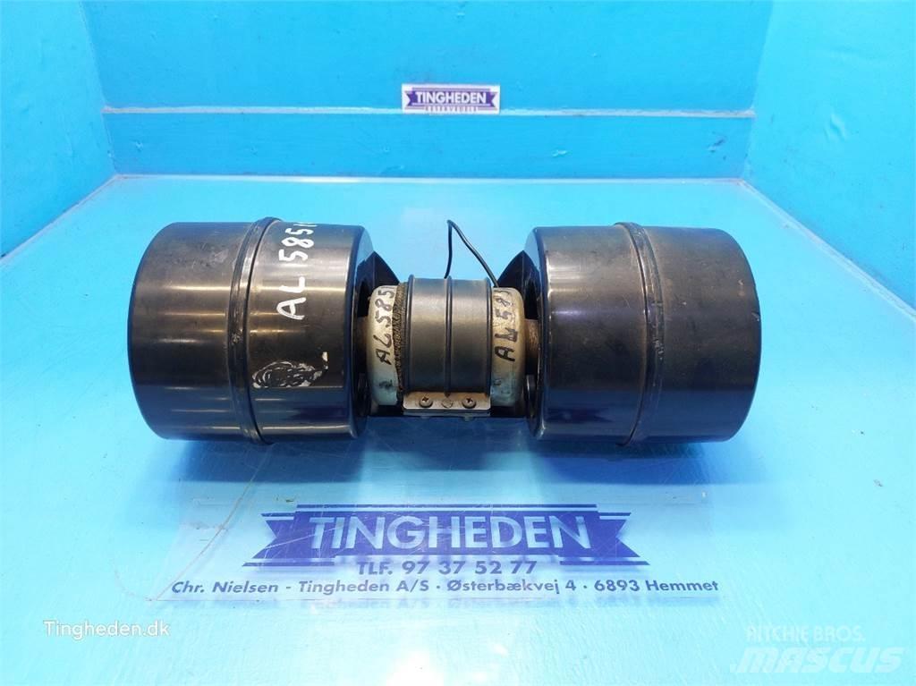John Deere 1550 Kabine i unutrašnjost