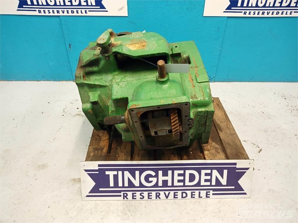 John Deere 2040 Menjač