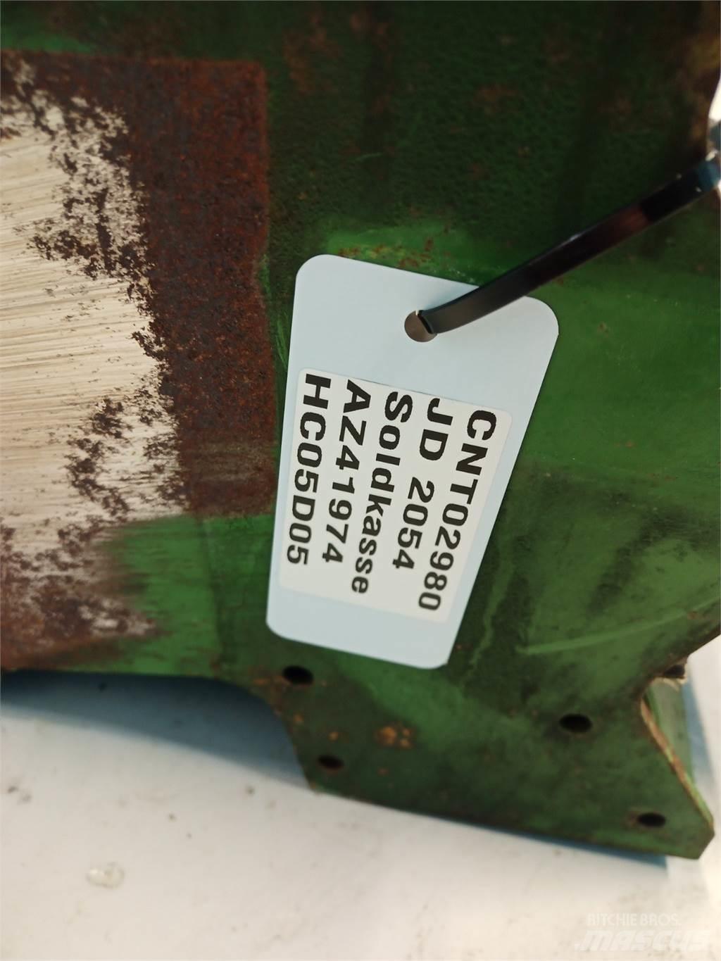 John Deere 2054 Posipači soli i peska