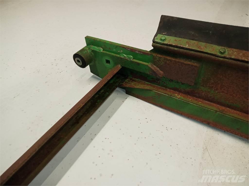 John Deere 2054 Posipači soli i peska