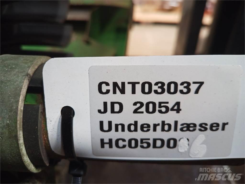 John Deere 2054 Posipači soli i peska