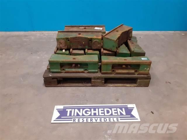 John Deere 2140 Prednji tegovi