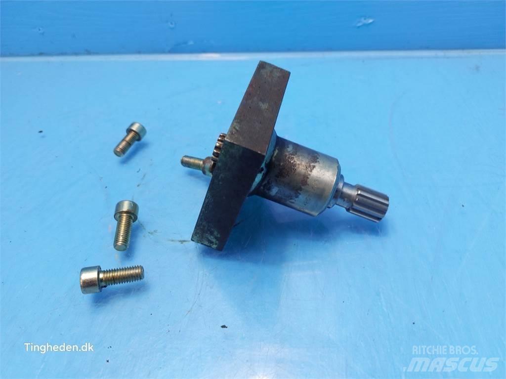 John Deere 2254 Hidraulika