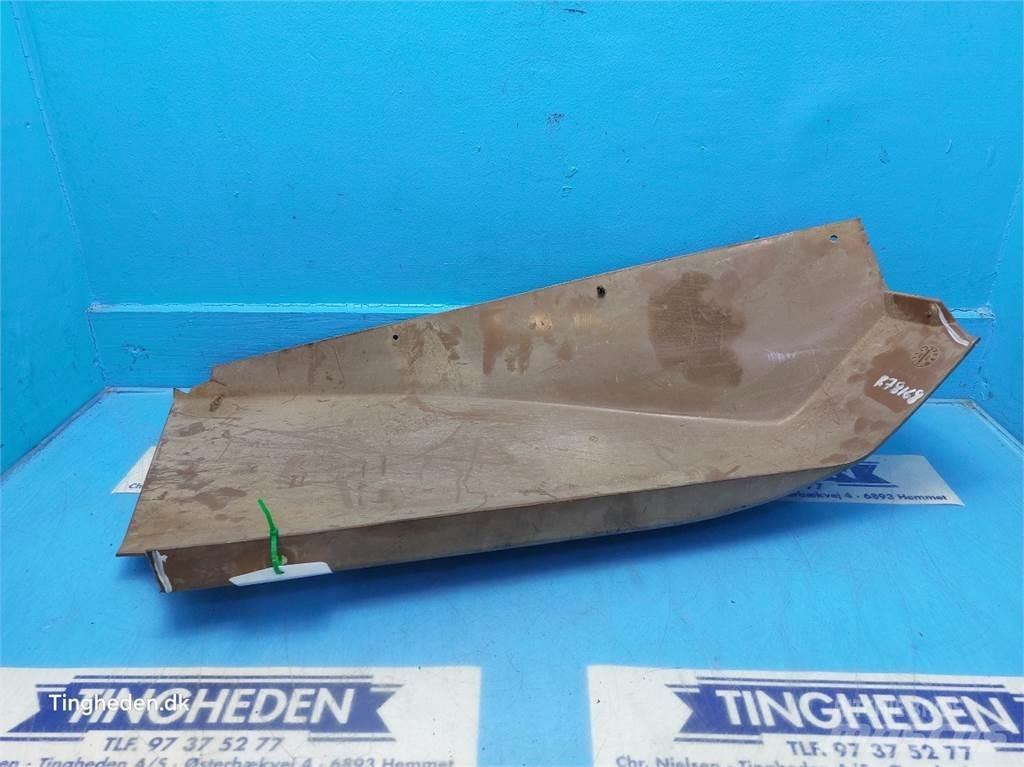John Deere 3040 Kabine i unutrašnjost