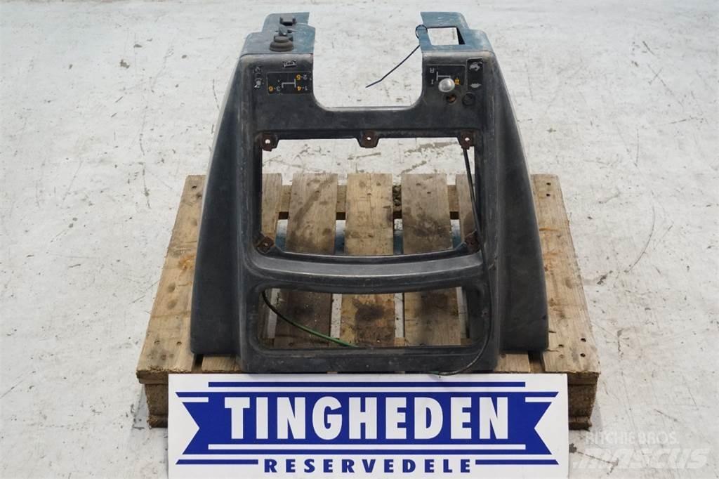 John Deere 3140 Kabine i unutrašnjost