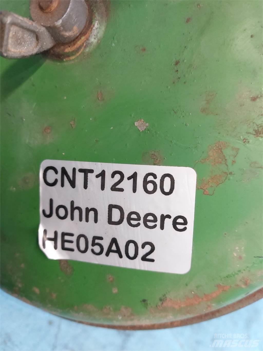 John Deere 3340 Motori