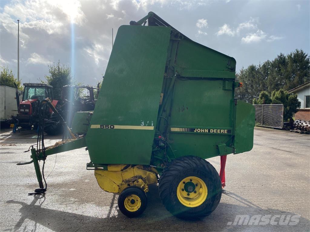 John Deere 550 Prese/balirke za rolo bale