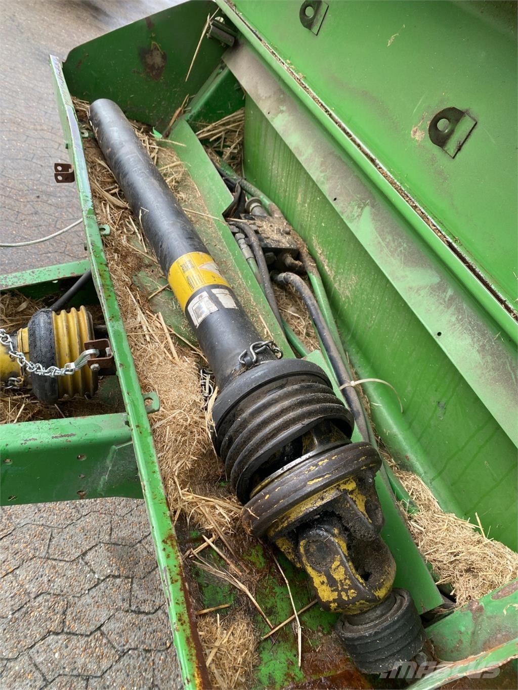 John Deere 550 Prese/balirke za rolo bale