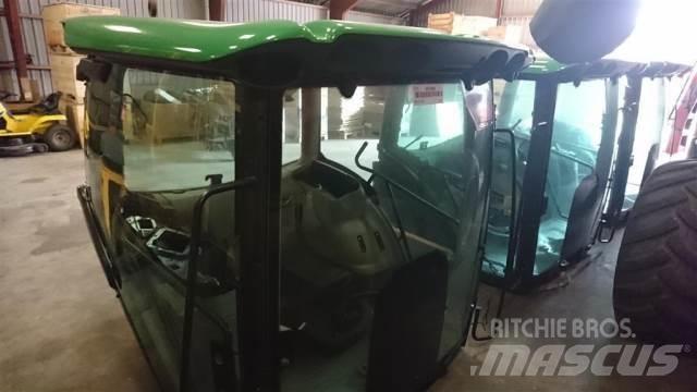 John Deere 6155 Kabine i unutrašnjost