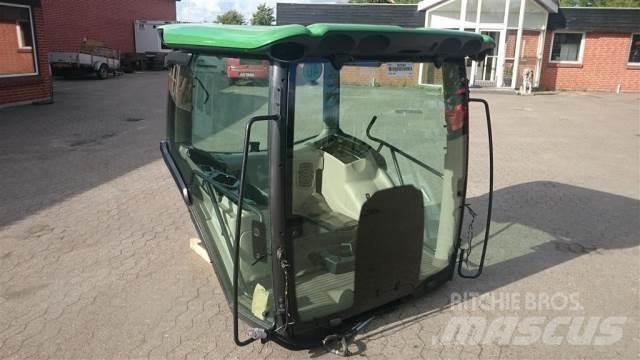 John Deere 6210R Kabine i unutrašnjost