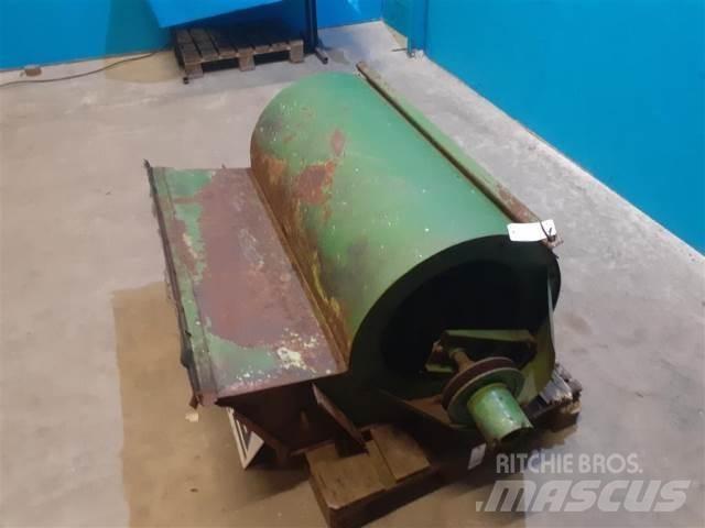 John Deere 955 Posipači soli i peska
