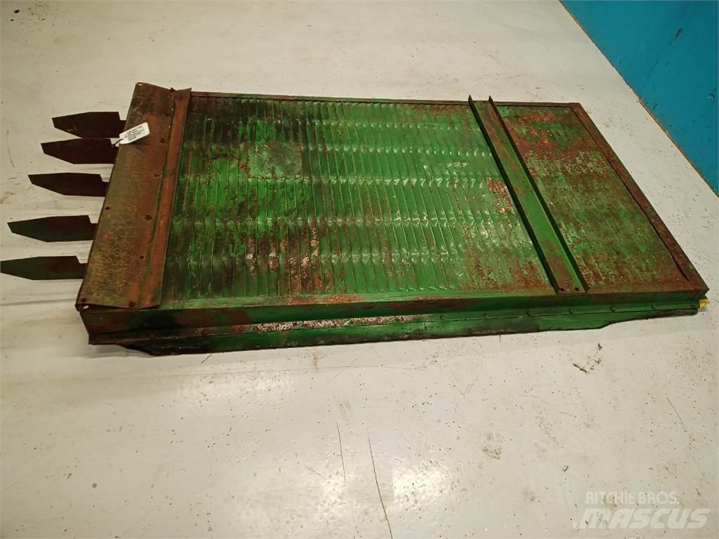John Deere 955 Posipači soli i peska