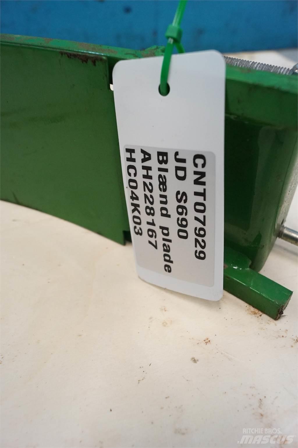 John Deere S690 Dodatna oprema za kombajne