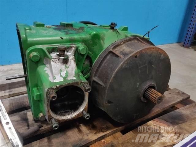 John Deere T670 Menjač
