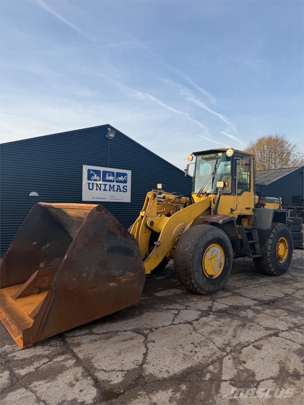 Komatsu WA270-3 Utovarivači na točkove