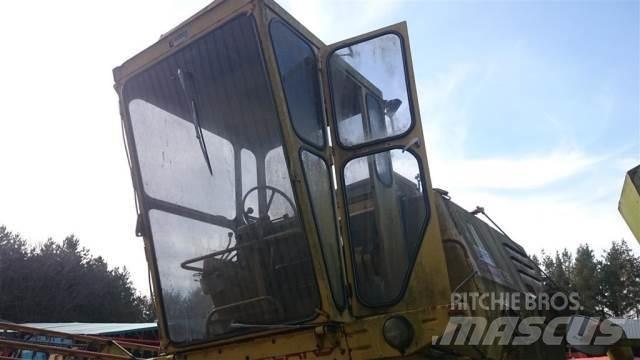 New Holland 1520 Kabine i unutrašnjost