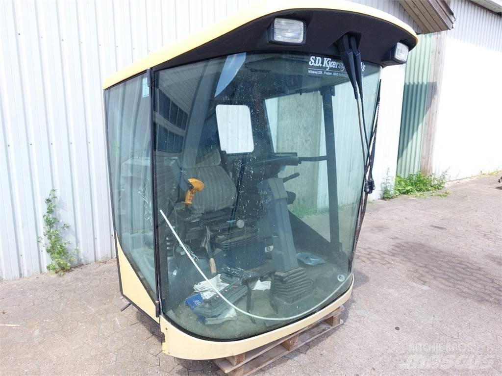 New Holland TX65 Kabine i unutrašnjost
