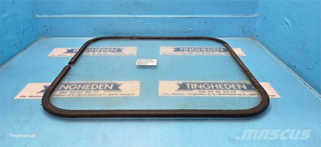 New Holland TX68 Kabine i unutrašnjost