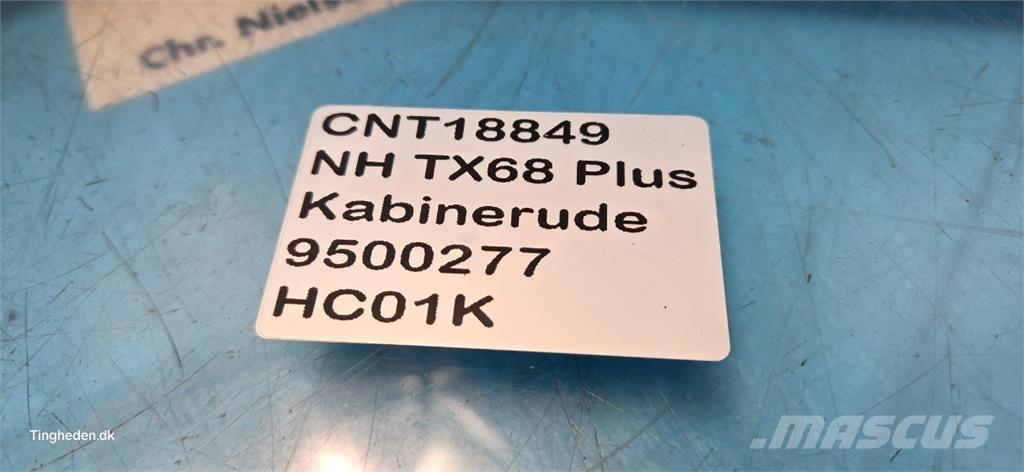 New Holland TX68 Kabine i unutrašnjost