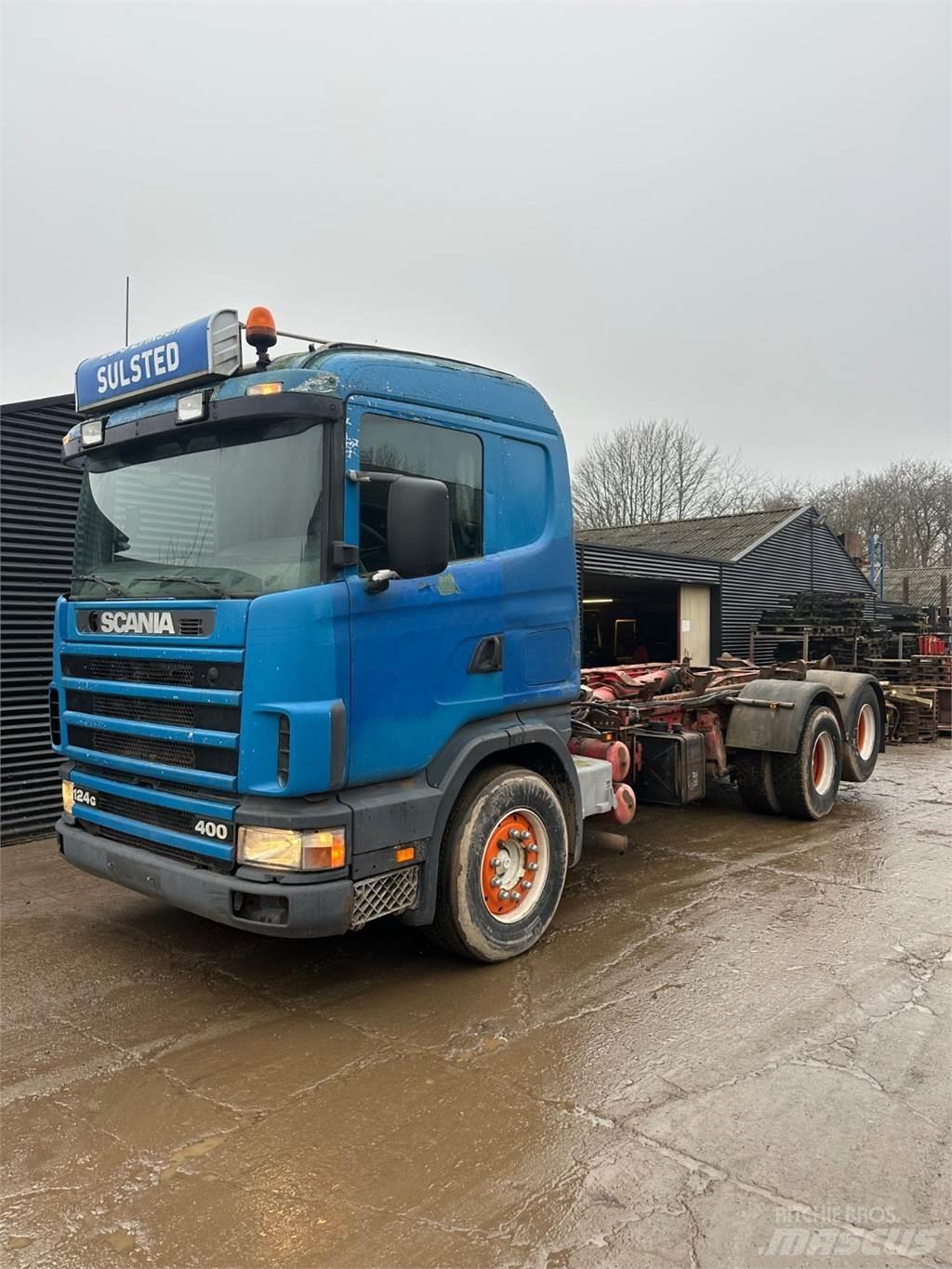 Scania 124 Rol kiper kamioni sa kukom za podizanje tereta
