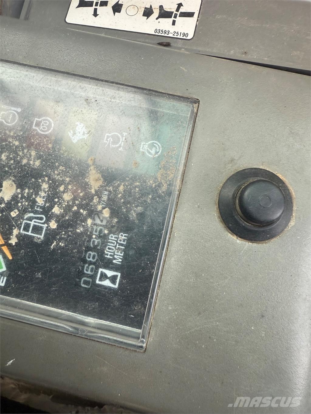 Takeuchi TB145 Bageri guseničari