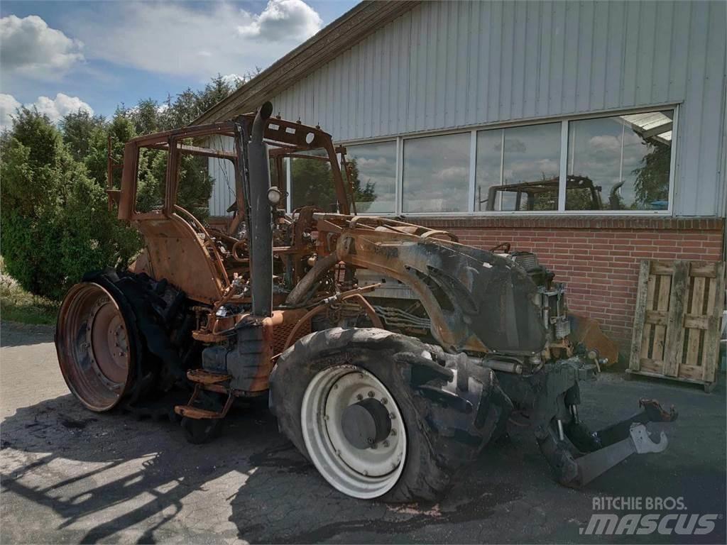 Valtra T213 Traktori