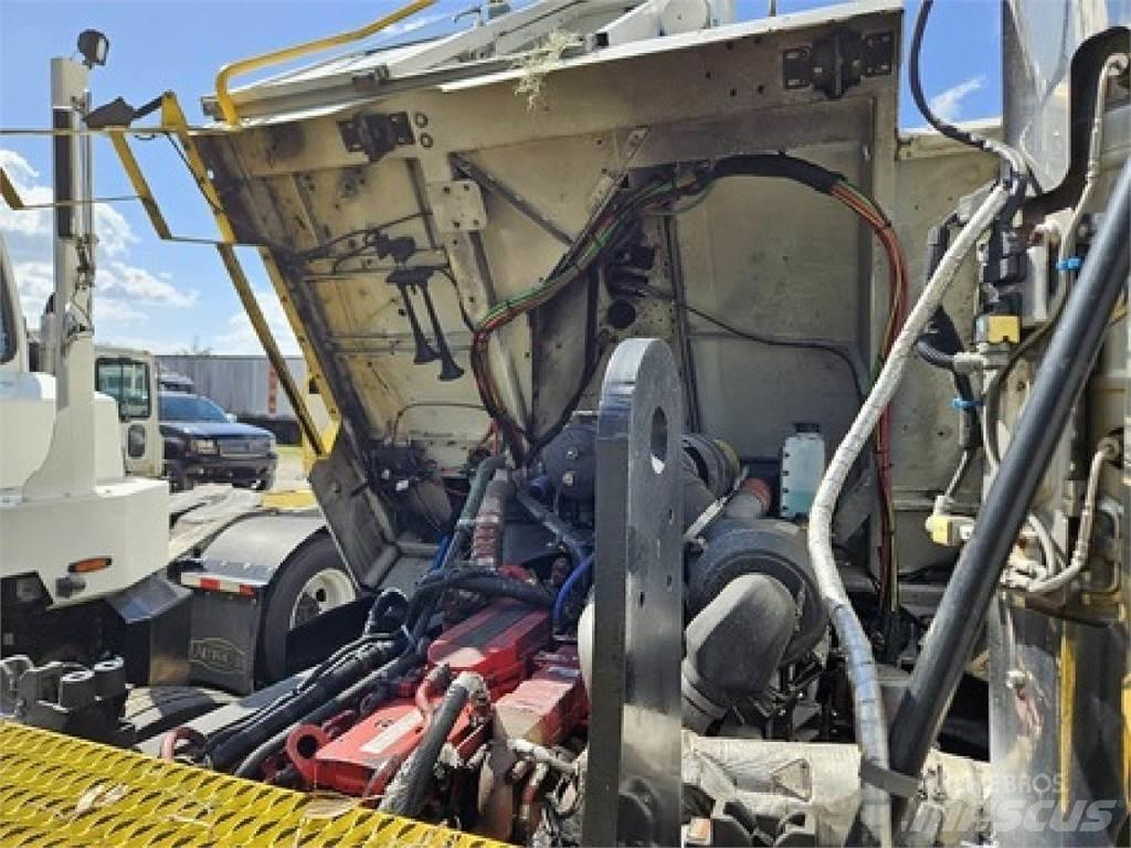 Autocar ACTT42 Terminalni tegljači
