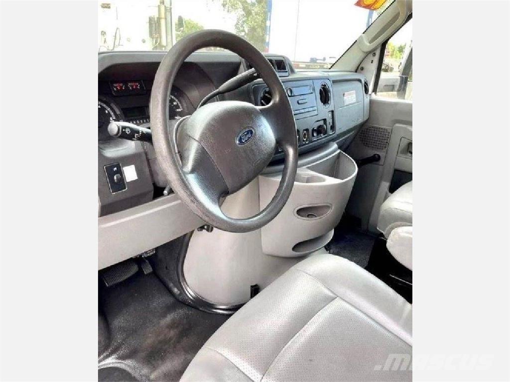 Ford E-350 Sanduk kamioni