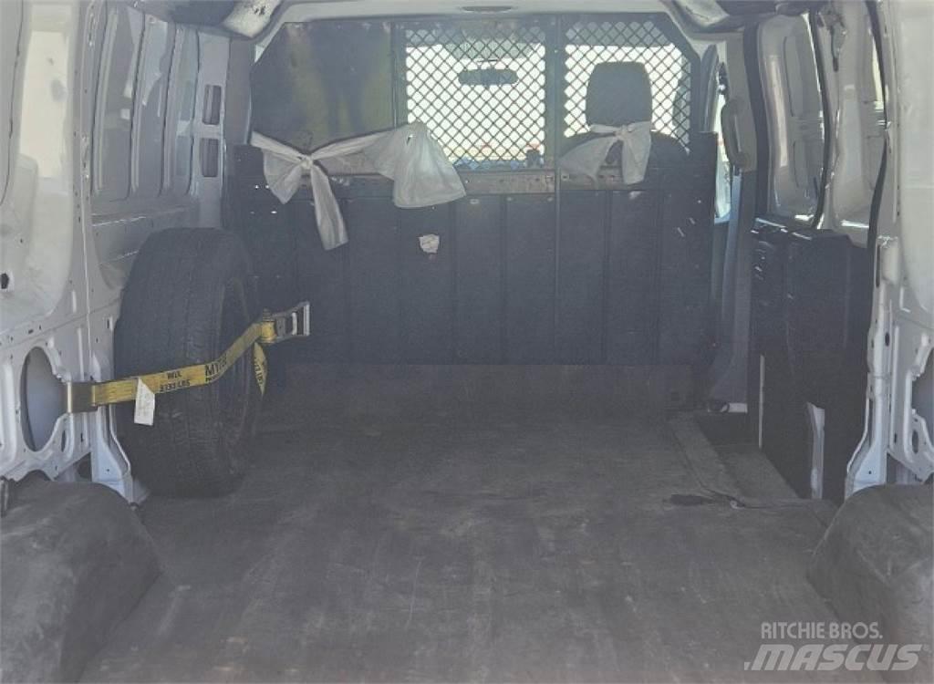 Ford Transit 150 Dostavna vozila / kombiji