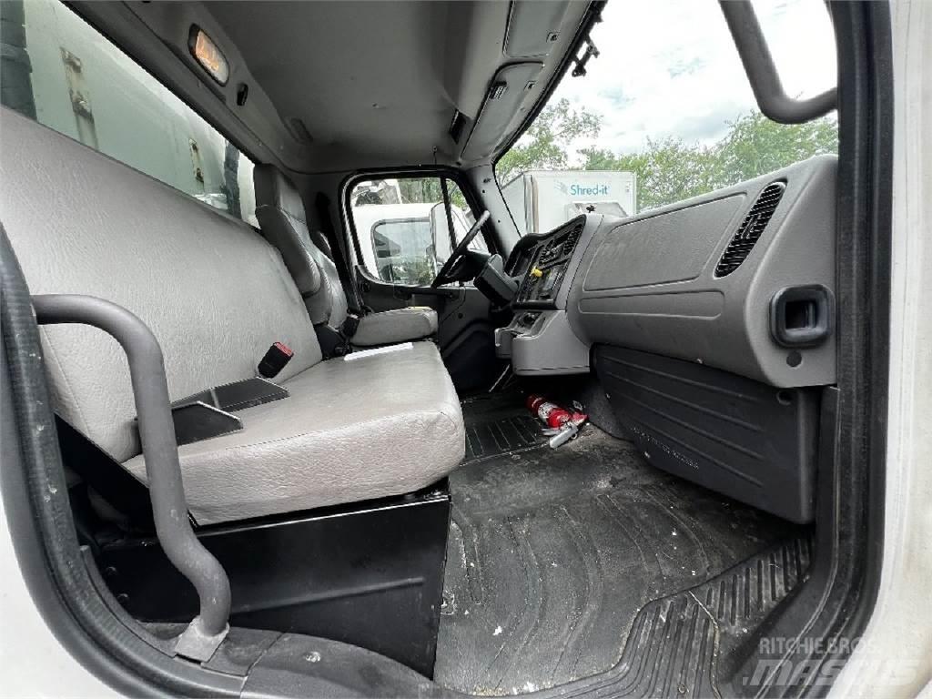 Freightliner M2-106 Sanduk kamioni
