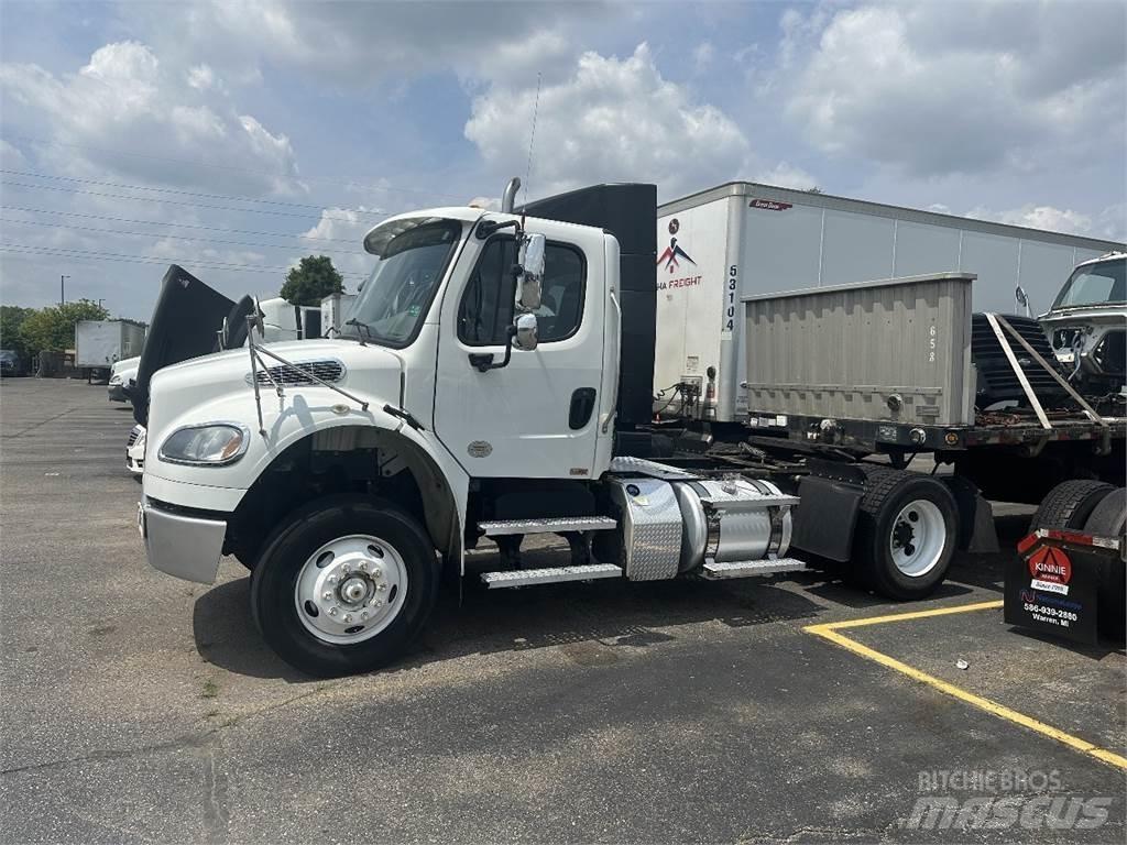 Freightliner M2 106 Tegljači