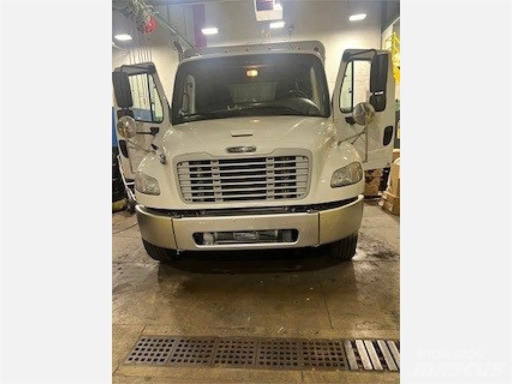 Freightliner M2106 Kamioni za prevoz pića