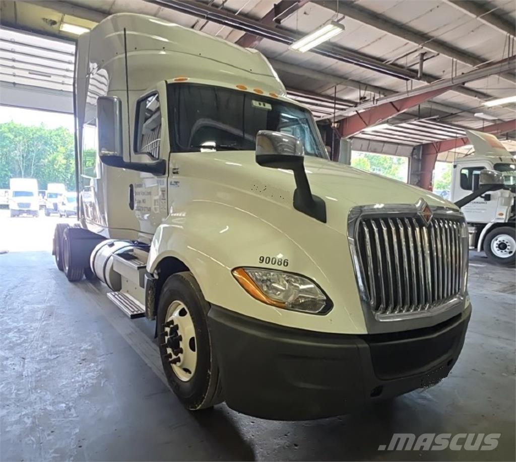 International LT Tegljači