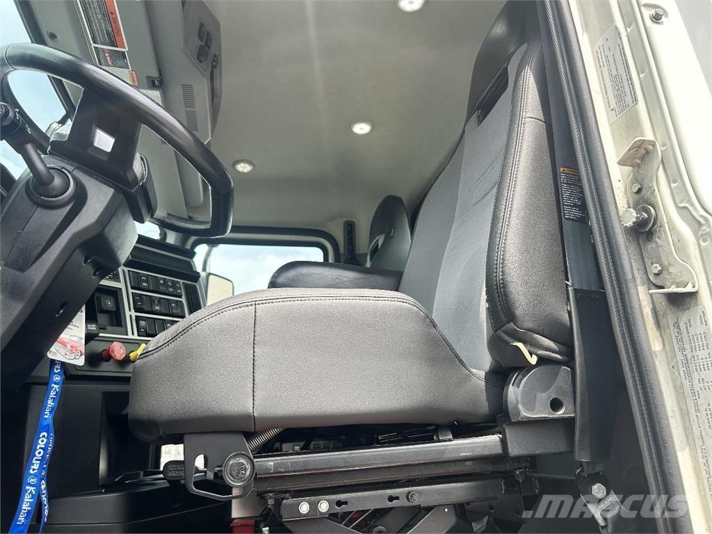 Mack AN64T Tegljači